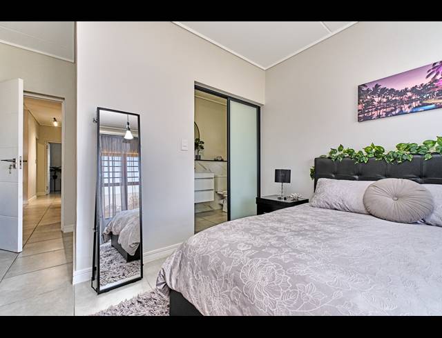 3 BEDROOM APARTMENT FOR SALE IN WATERFALL